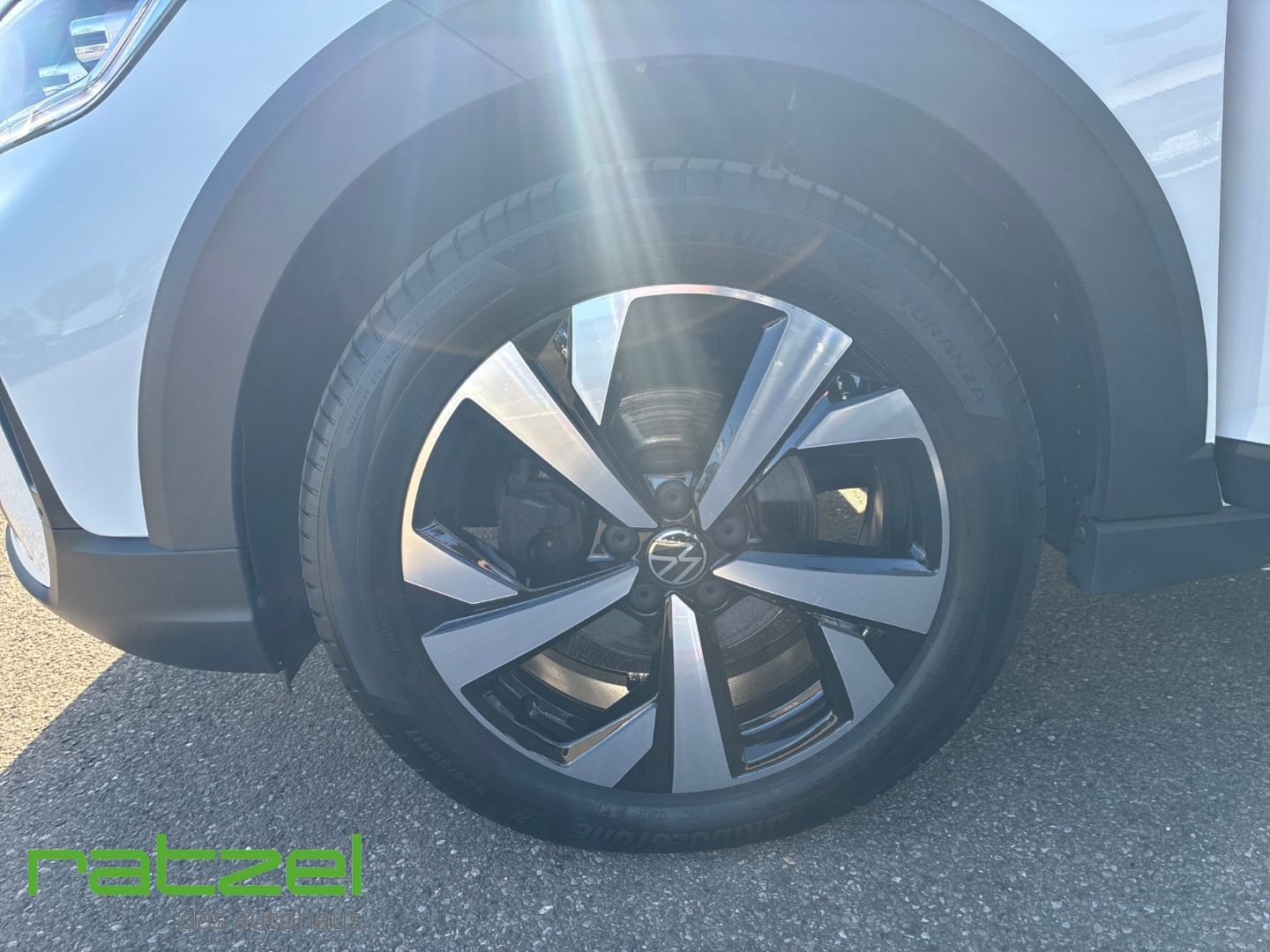 Fahrzeugabbildung Volkswagen Taigo Style 1.0 TSI DSG AHK-abnehmbar Navi Rückf