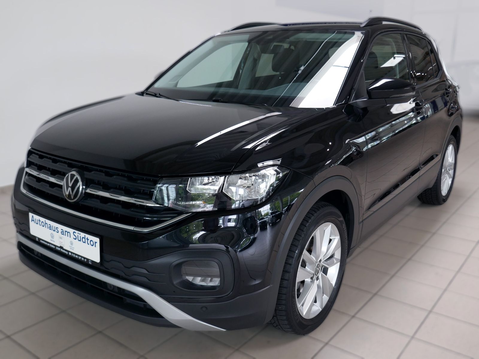 Fahrzeugabbildung Volkswagen T-Cross Life 1.0 TSI DSG | RFK ACC Navi App