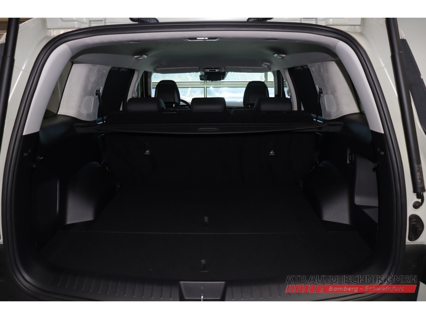 Fahrzeugabbildung Hyundai SANTA FE Intro 1.6 T-GDI Hybrid 4WD HUD Navi Mem
