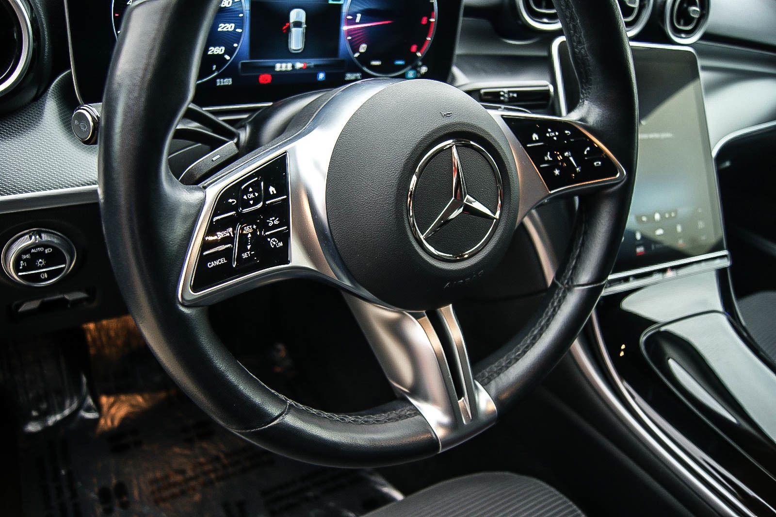Fahrzeugabbildung Mercedes-Benz C 220 T d Avantgarde 9G-Tronic W206 MBUX ACC DIG
