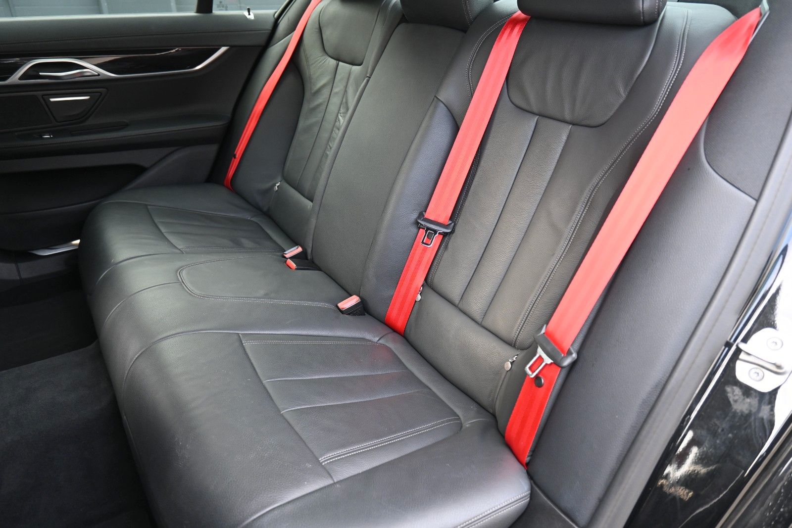 Fahrzeugabbildung BMW 740 d xDrive *STHZ*GD*Soft-C*Mietkauf o.Schufa