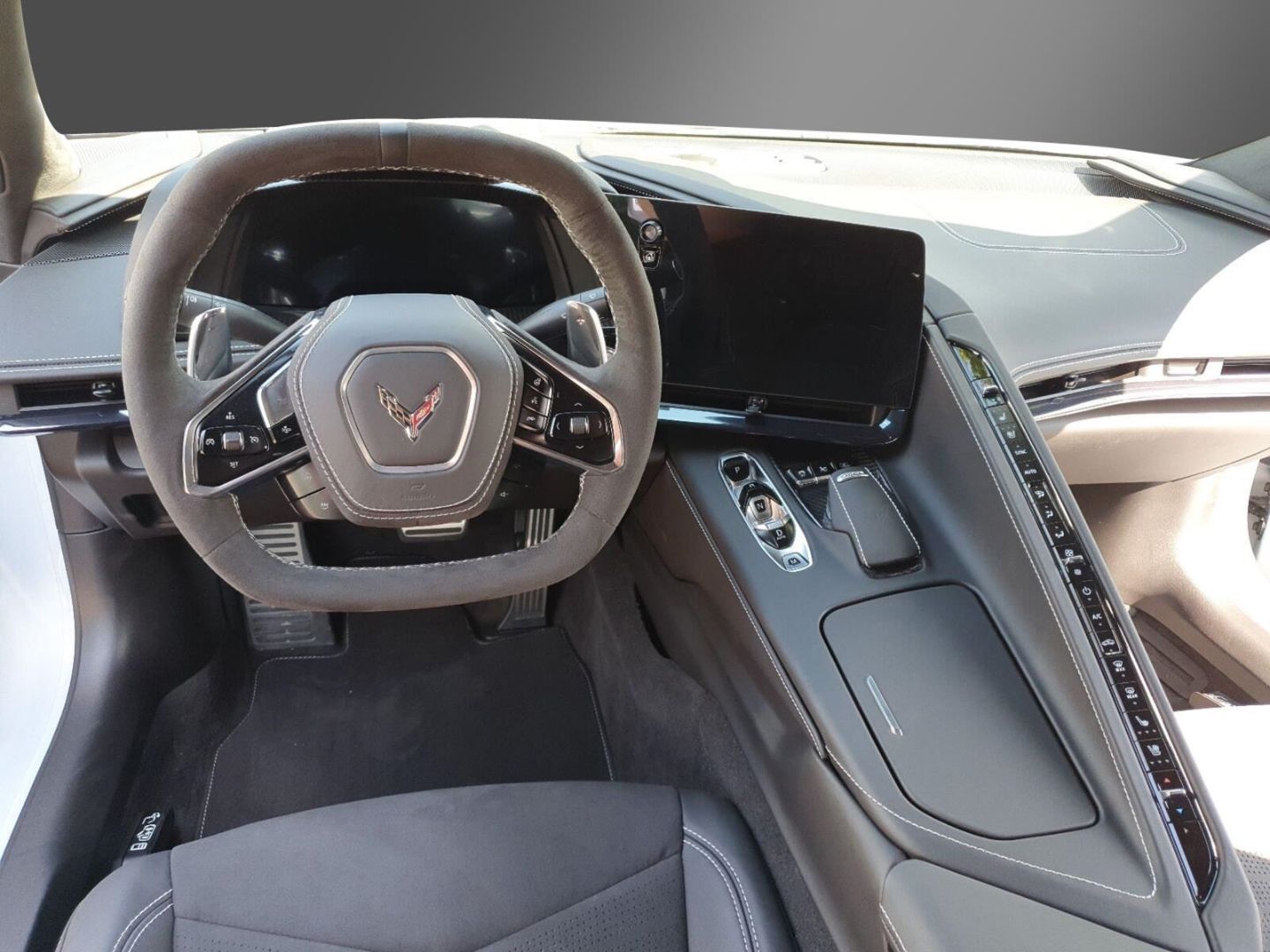 Fahrzeugabbildung Corvette C8 Stingray - 6.2 V8 3LT - VOLL Europamodell