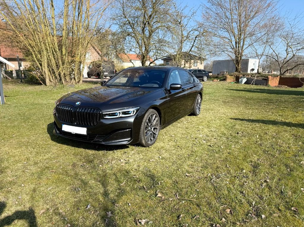 BMW 730