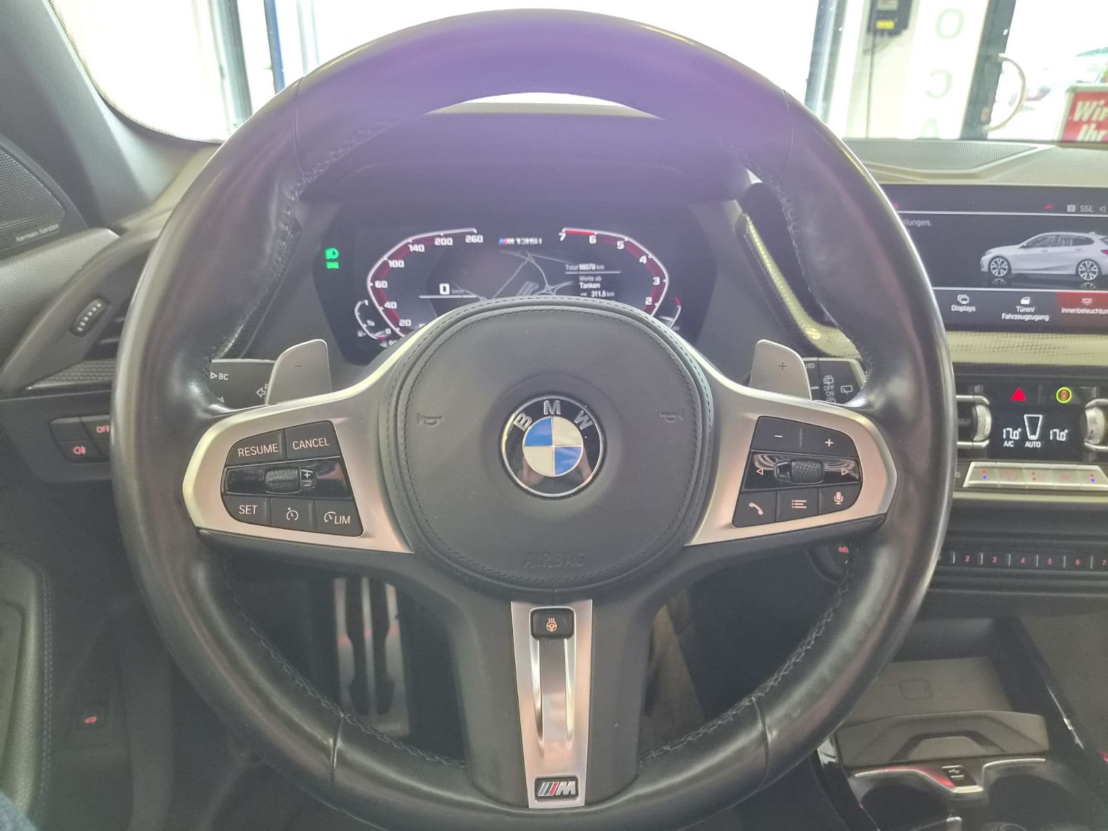 Fahrzeugabbildung BMW M135i xDrive / KAMERA / NAVI / HK Sound