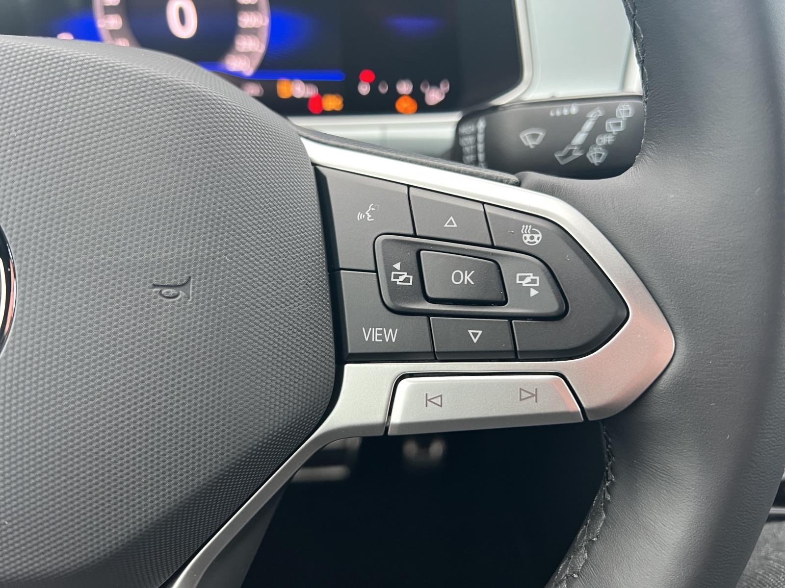 Volkswagen T-Roc Life "Goal" 2.0 l TDI DSG Rear View WR Ke, миниатюра 22
