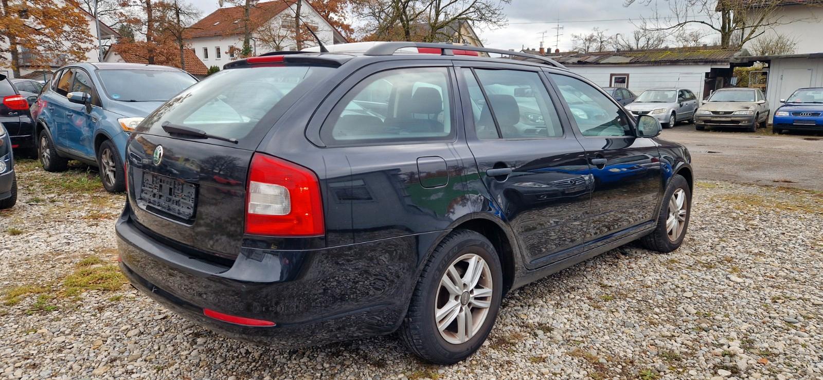 Skoda Octavia 2011 — photo 9