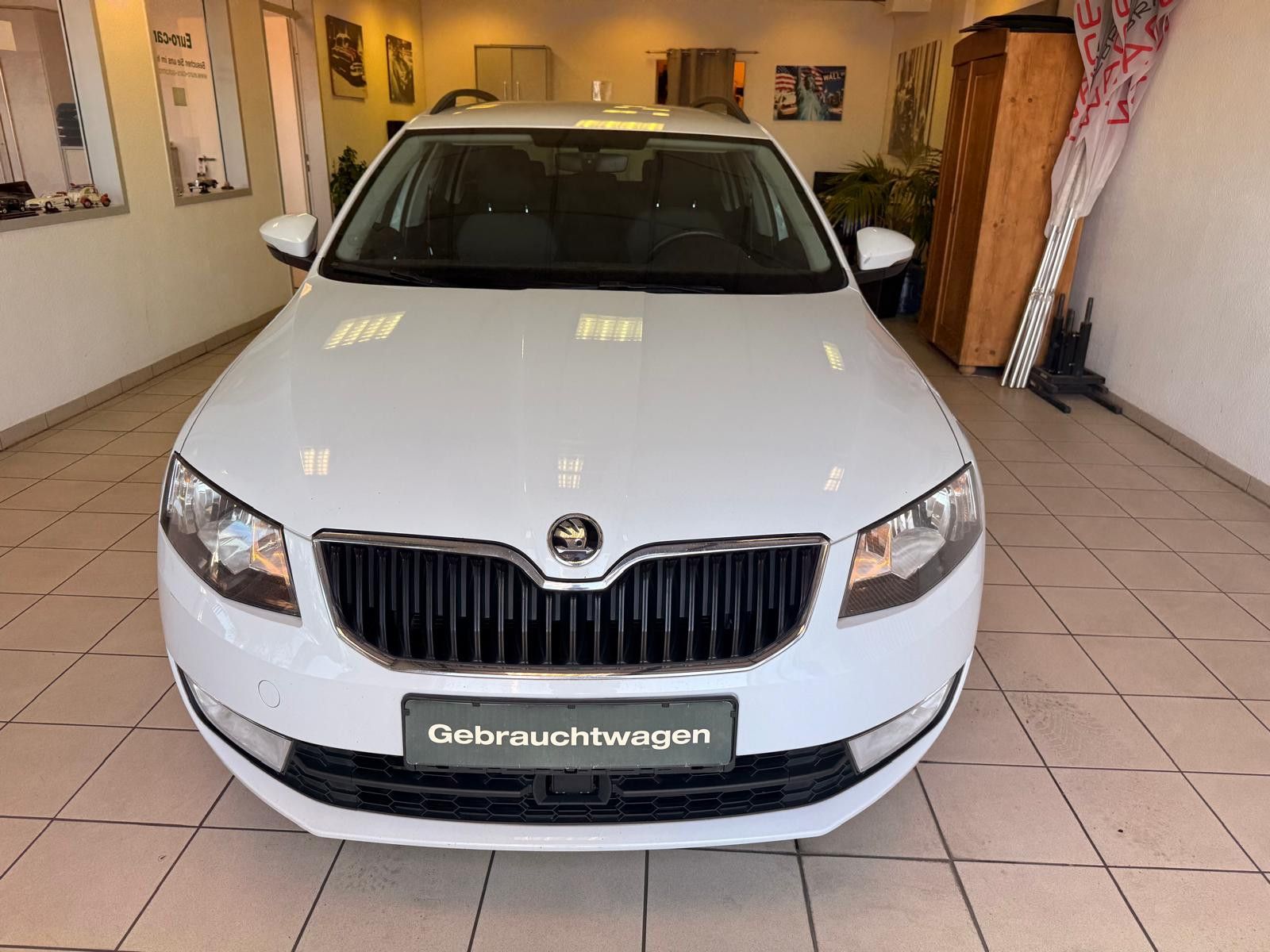 Fahrzeugabbildung SKODA Octavia Combi Ambition/ 1.HAND / NAVI/KLIMA/
