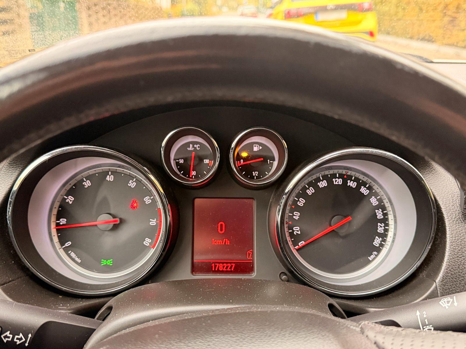 Opel Insignia 2009 — photo 6