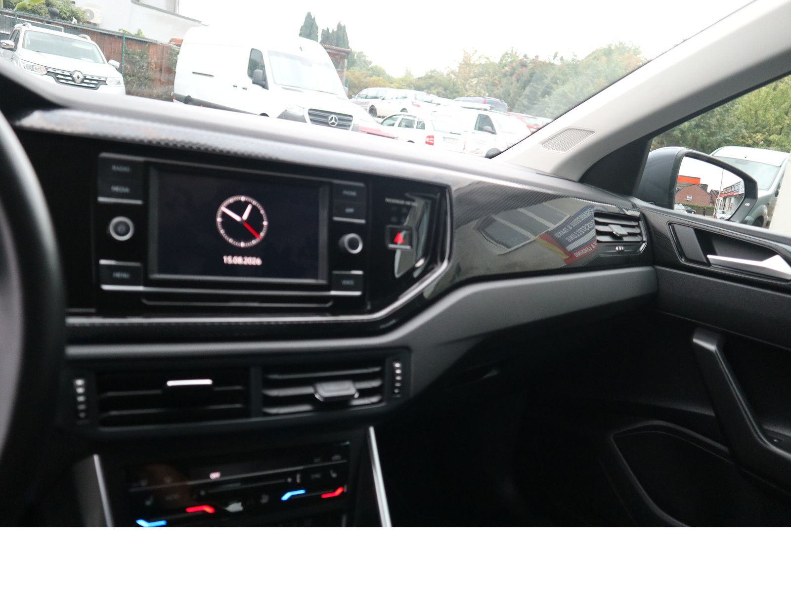 Fahrzeugabbildung Volkswagen Polo Life Tempo SHZ Schekheftgepflegt