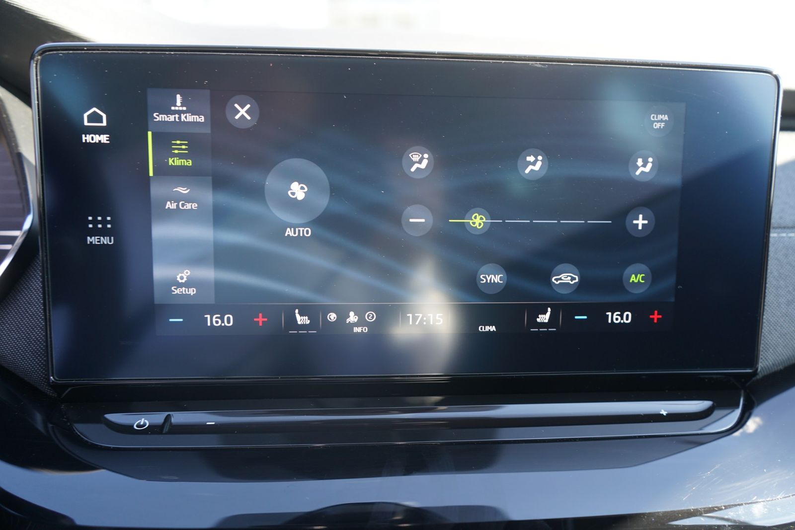 Skoda Octavia Combi 2.0 Sportline 4x4 LED Navi Head-Up foto 23