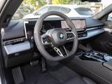 BMW 520d M Sport HUD PANO ACC AHK 360°KAM RFK NAVI - Gebrauchtwagen in Dresden