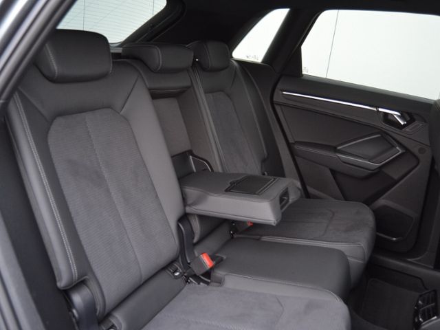 Q3 45 TFSI qu. S-tronic S line AHK/BLACK-PAKET/2