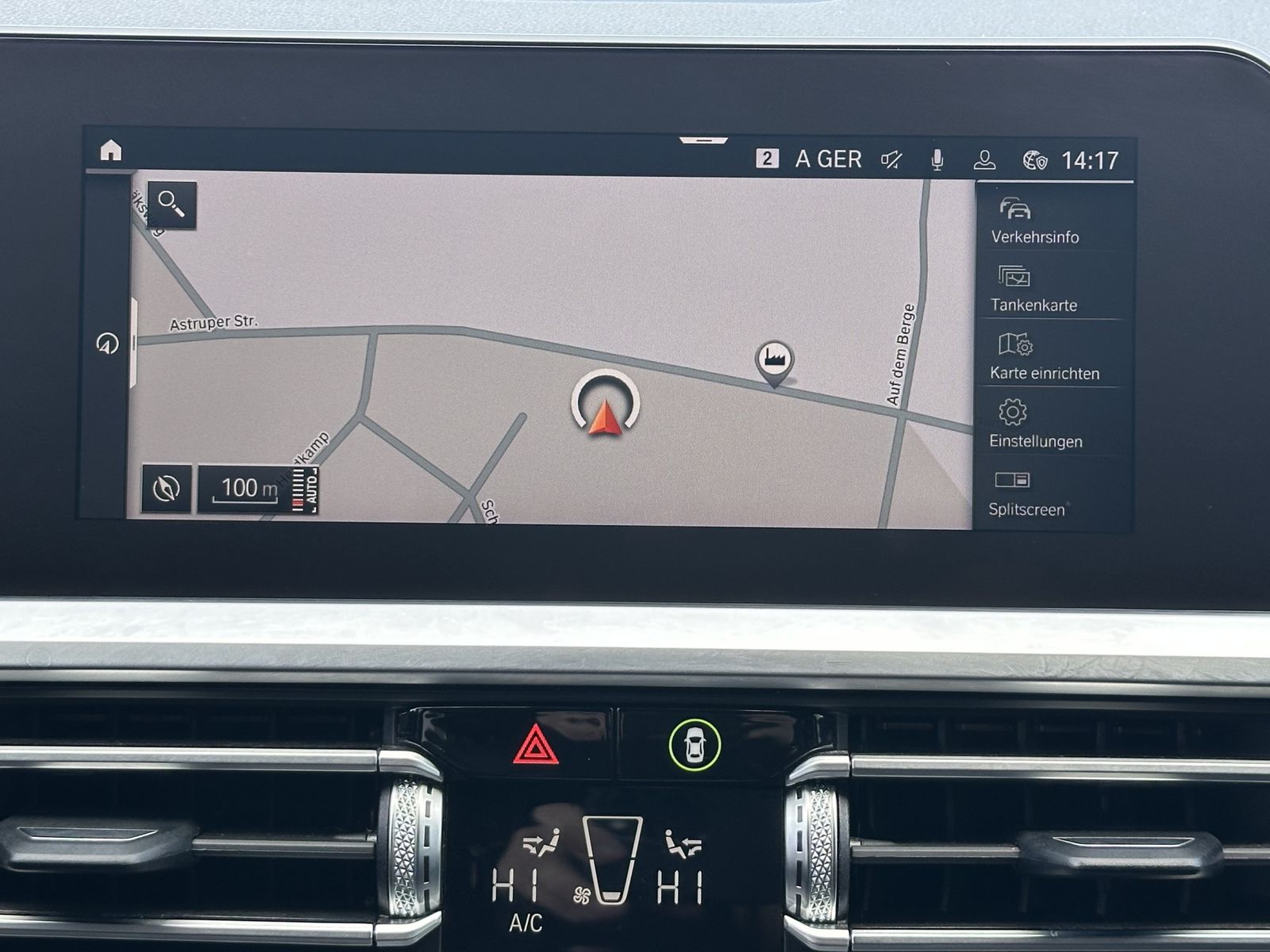 Fahrzeugabbildung BMW 330e Limousine M-Sport NAV+LASER+HEAD-UP+H&K+KAM