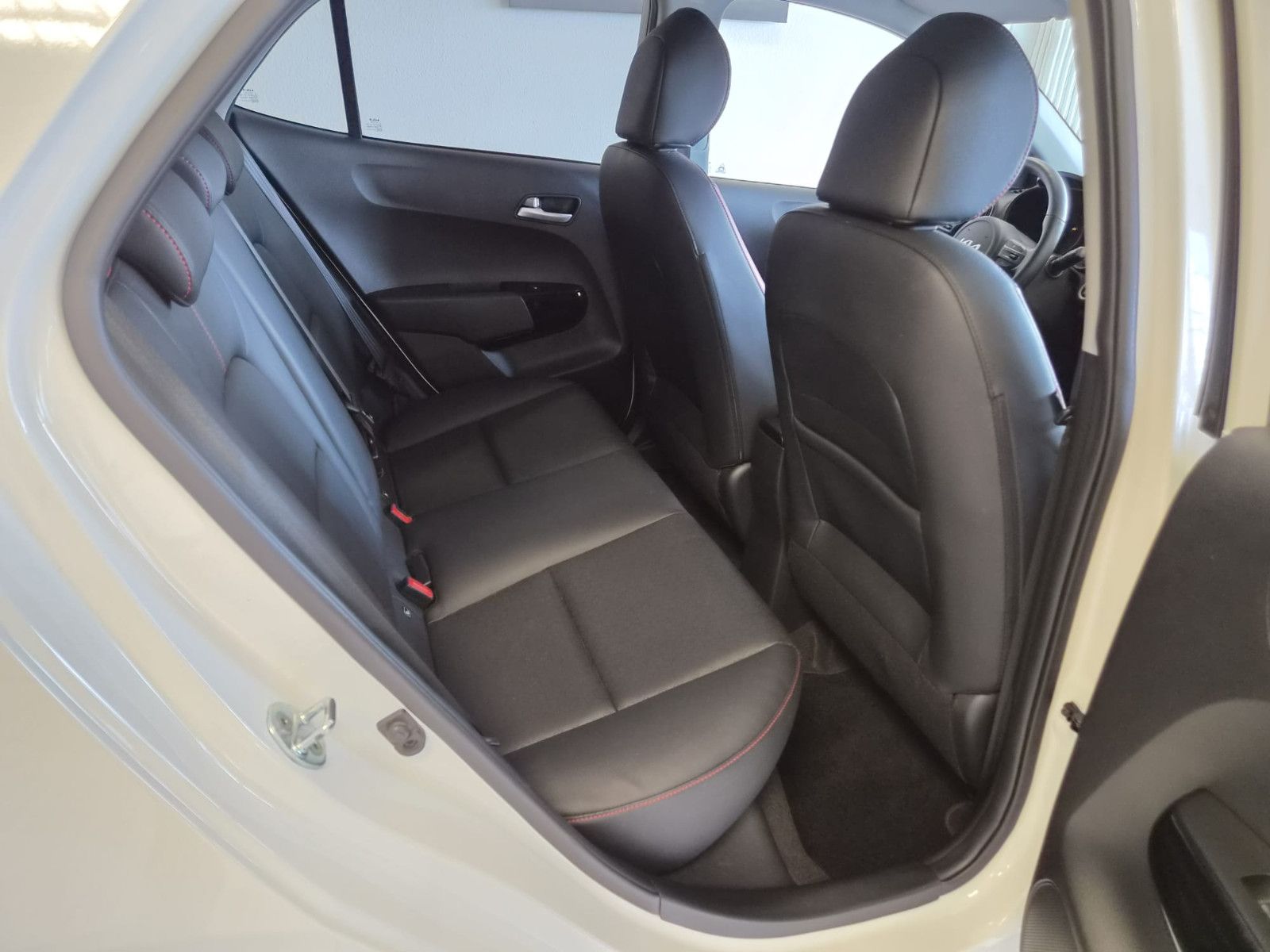 Fahrzeugabbildung Kia Picanto GT-Line / 1. Hand / KAMERA / LEDER