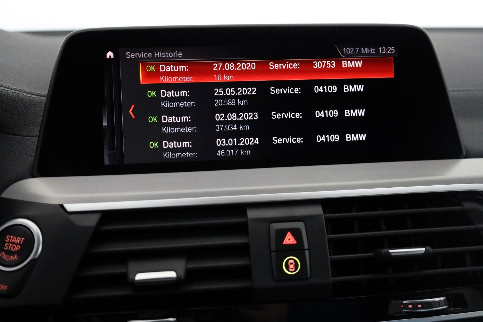 Fahrzeugabbildung BMW X3 xDrive 20d M Sport T.Leder,Navi,LED,HUD,AHK