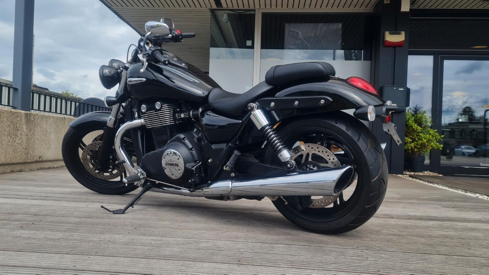 Triumph Thunderbird Storm ABS B16BA - nur 5800km