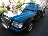 Mercedes-Benz Mercedes W124 Cabrio E220 - Mercedes-Benz E 220: W124