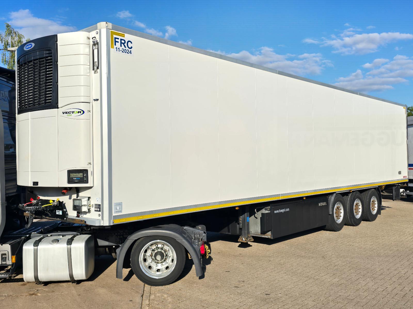 Kögel S 24-4 *Carrier Vector 1550 *2.166 Dieselstunden