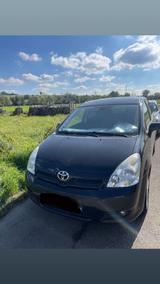 Toyota Corolla Verso 2.2 D-4D - Toyota Corolla Verso: D4d