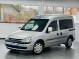 Opel Combo 1.6 Behindertengerecht-Rampe 2+1 - gebrauchte Opel Combo aus dem Jahr 2003