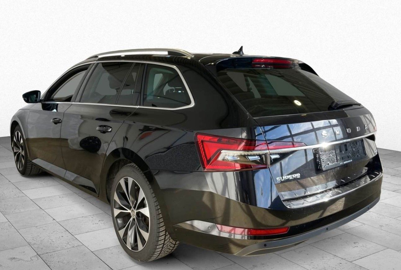 Fahrzeugabbildung SKODA Superb Combi 2.0D PREMIUM 4X4 NAVI/LED/KAMERA/SH