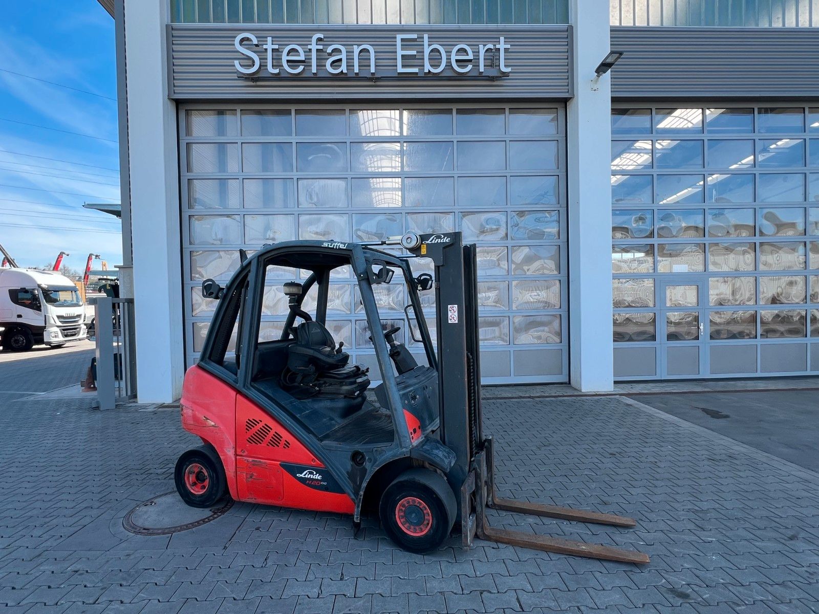 Fahrzeugabbildung Linde H20D-02/600 / 3m / 5.145h / Diesel