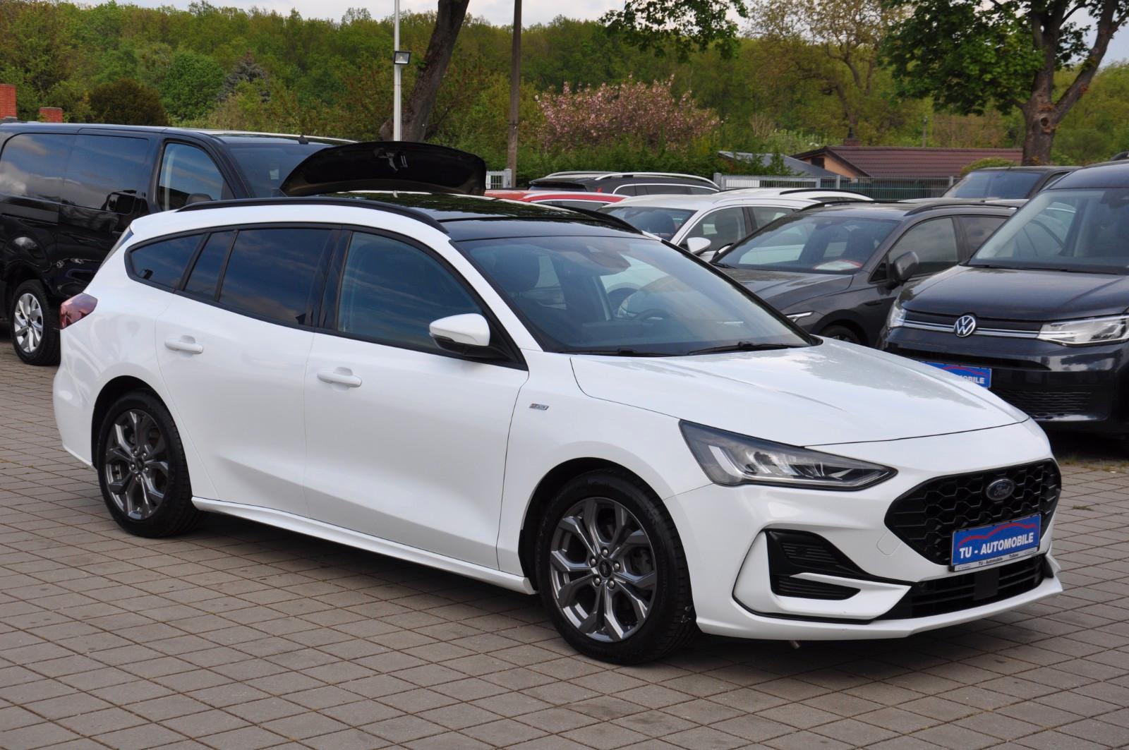 Ford Focus Turnier ST-Line X Aut. AHK-STANDH-PANO-LED
