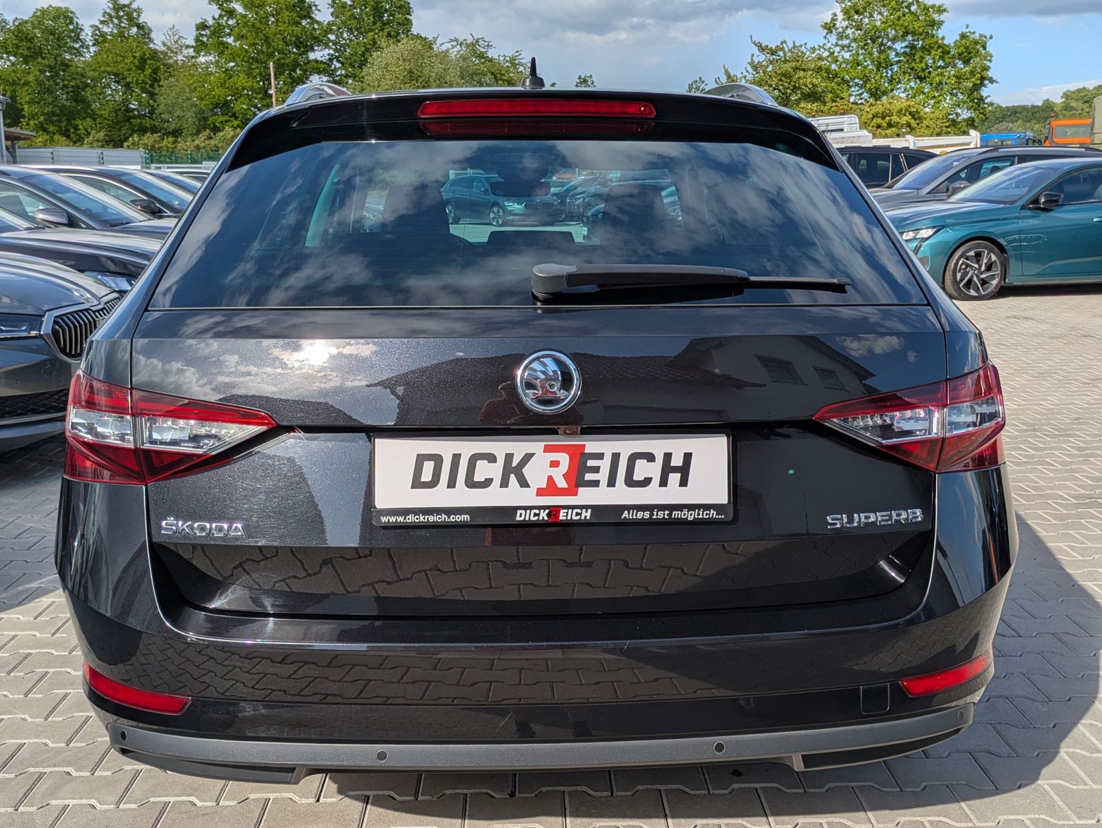 Fahrzeugabbildung SKODA Superb 2.0 TDI Style PANO*AHK*ACC*MEMORY*BIXENON