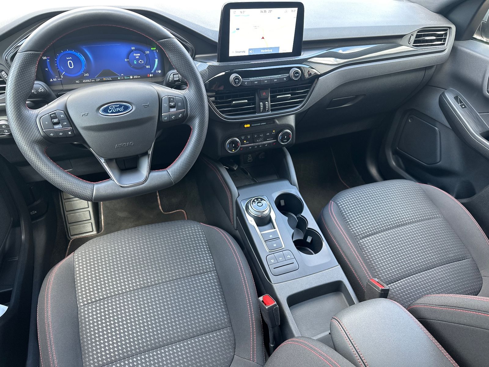 Fahrzeugabbildung Ford Kuga 2.5 PHEV ST-Line NAV+LED+KAMERA+SHZ+18ZOLL