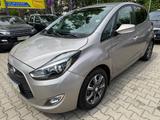 Hyundai ix20 1.6 Automatik YES! Plus *wenig km kamera* - silberne Hyundai ix20