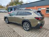 Subaru Outback 2.5i Platinum Lineartronic - Subaru: mit Navigationssystem