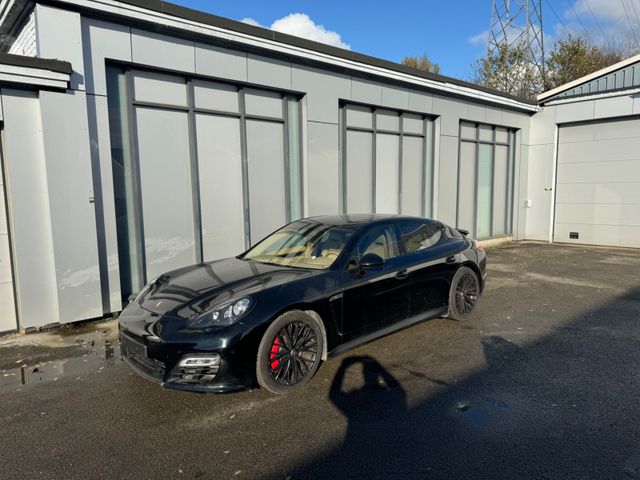 Porsche Panamera GTS GTS