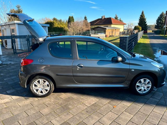 Peugeot 206 1.4 75 -