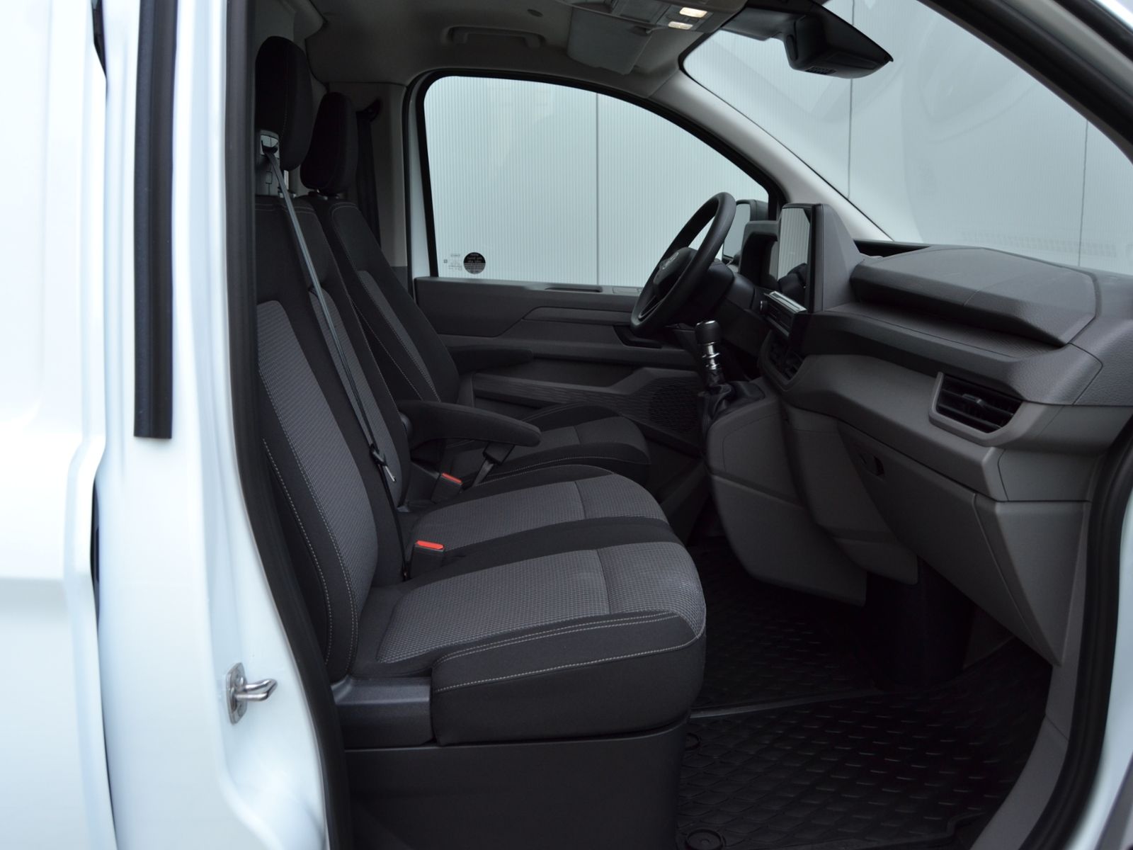 T7 Transporter Kasten 2.0 TDI 150 PS EXTERIEUR/A
