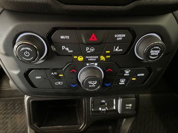 Bild 14 Jeep Renegade Limited FWD