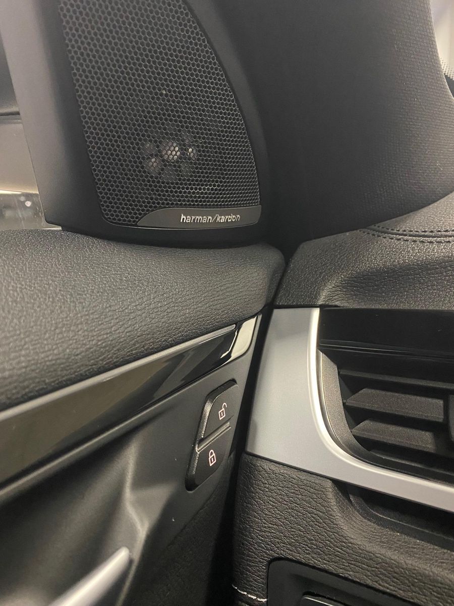 Fahrzeugabbildung BMW X1 sDrive20i M Sport+LEDER+NAVI+KAMERA+M Paket