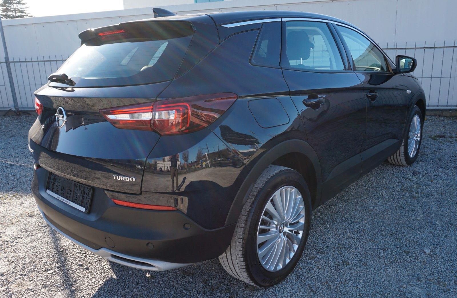 Fahrzeugabbildung Opel Grandland X T.Leder,Navi,Kamera,Bi-LED,SR+WR,AHK
