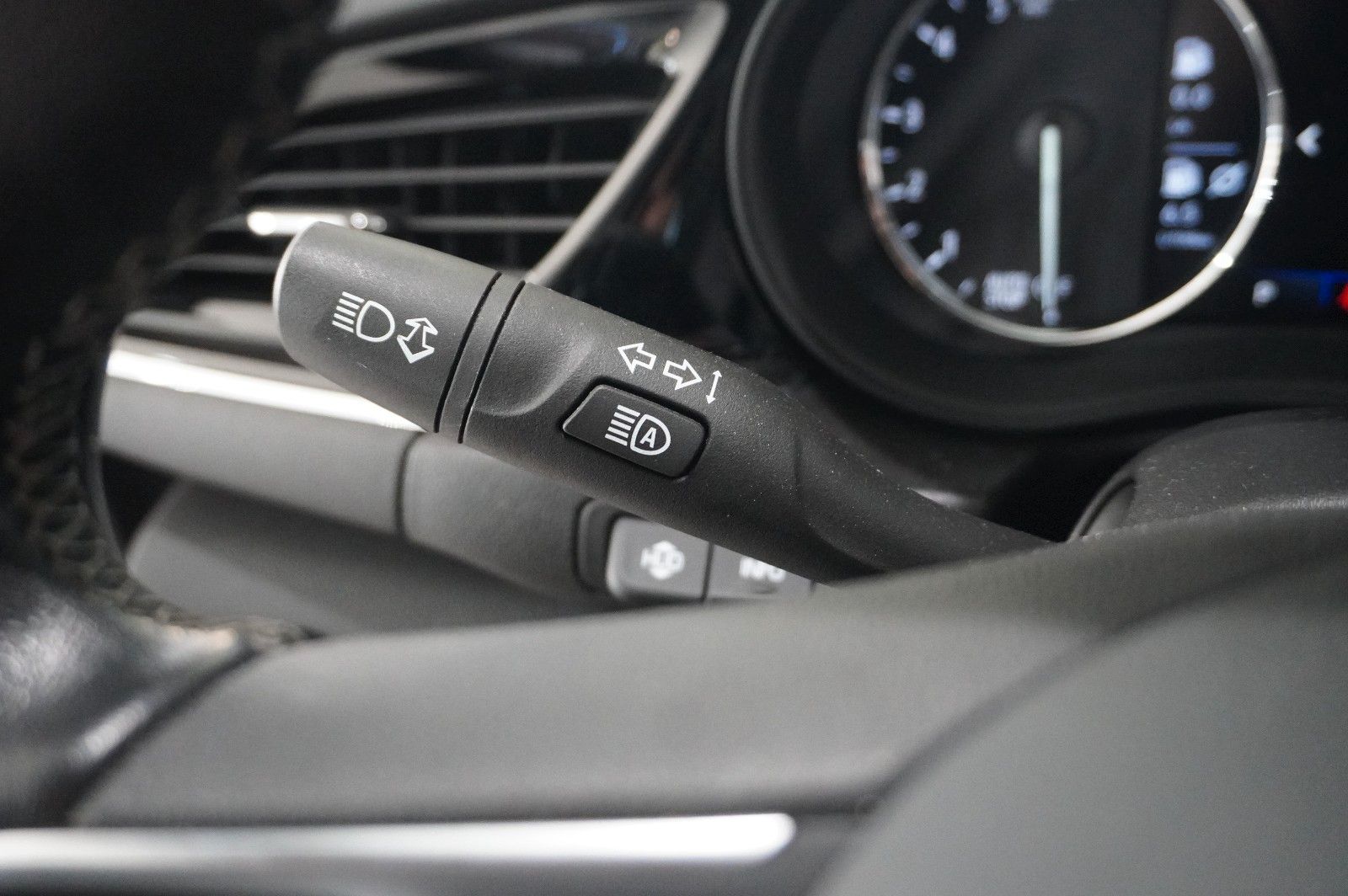 Fahrzeugabbildung Opel Insignia B ST 2.0D BUSINESS NAVI/LED/KAMERA/HUD