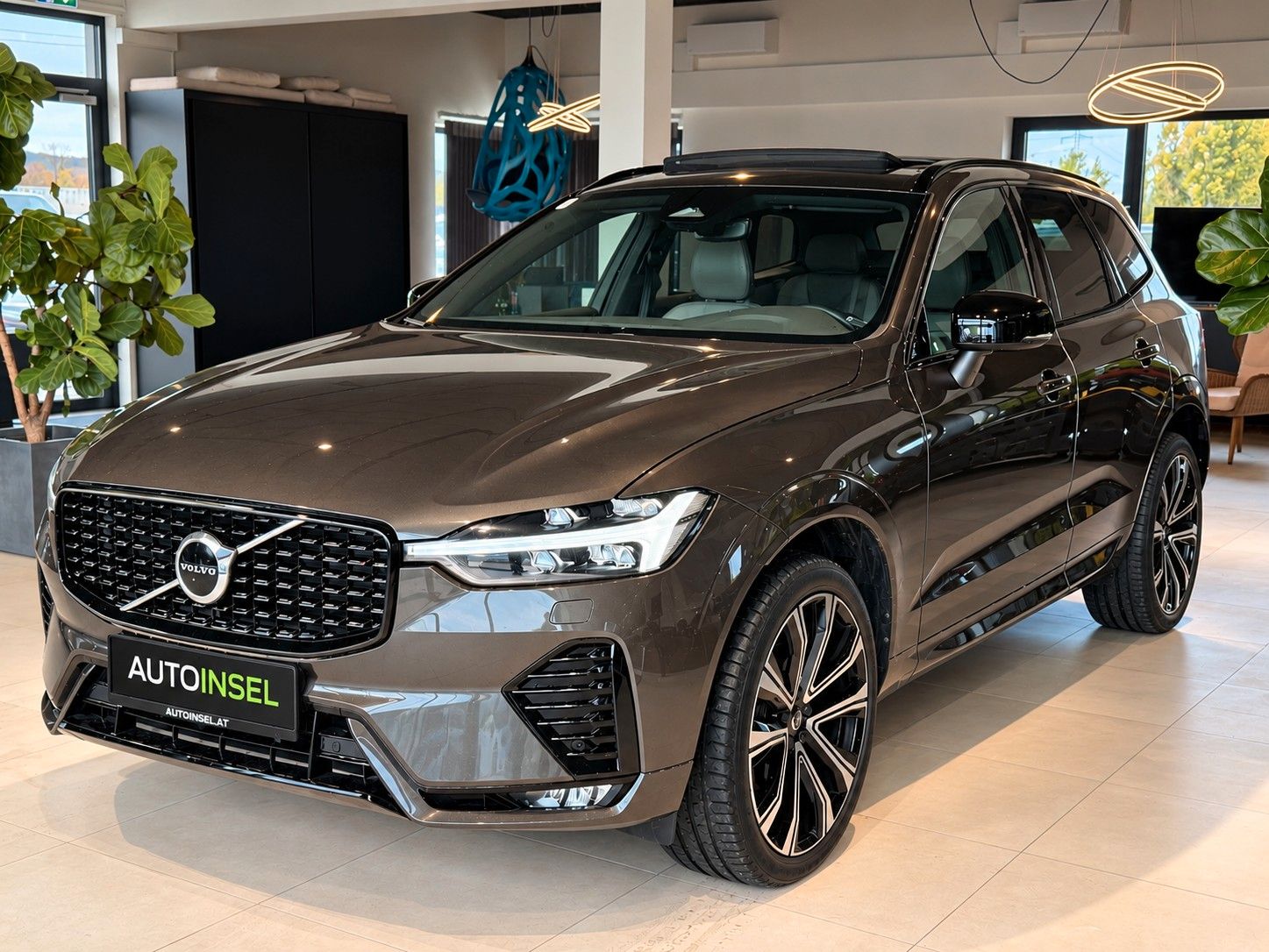 Volvo XC 60 R Design AWD Netto:€20.750,-