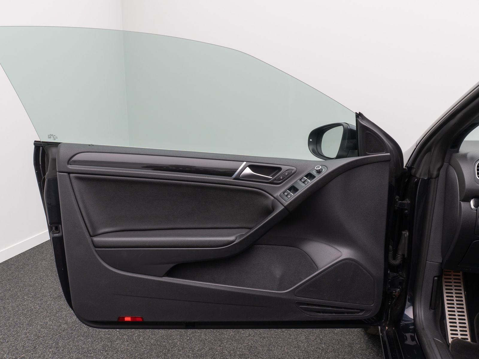 Fahrzeugabbildung Volkswagen Golf VI Cabriolet Basis PDC Navi Sitzhz Tempomat