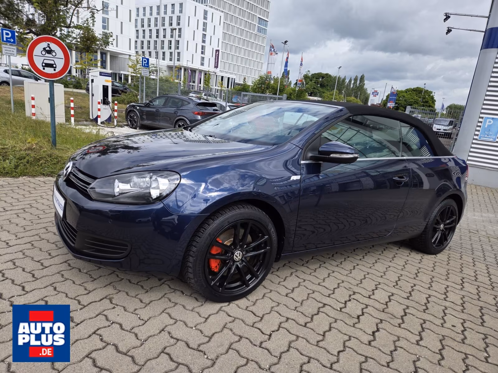 Volkswagen Golf Cabrio 1.4 TSI SITZHZG+NAVI+PDC+WENIG KM+G