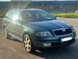 Skoda Octavia Combi 1.6 tiptronic Elegance Elegance - Skoda Octavia aus 2005: Kombi
