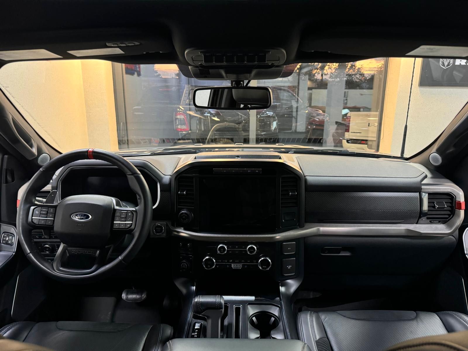 Fahrzeugabbildung Ford RAPTOR SVT SUPERCREW-ACC-NAVI-360-BEAD LOCK-1.HD