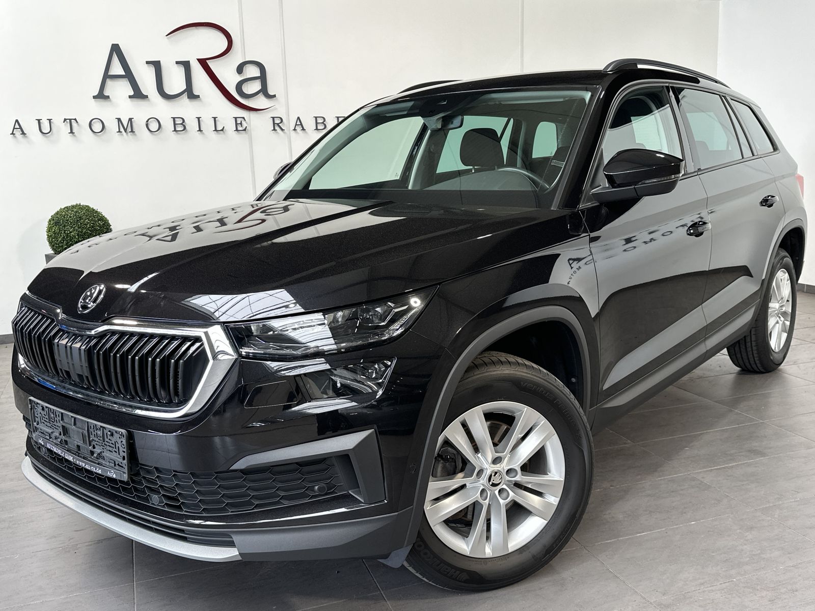 Fahrzeugabbildung SKODA Kodiaq Ambition NAV+MATRIX+ACC+AHK+KAMERA+17ZOLL
