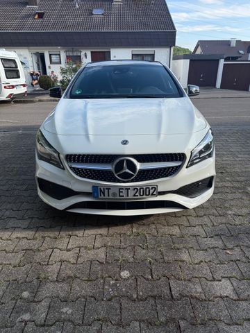 MERCEDES-BENZ Mercedes-Benz CLA 180 Peak Edition