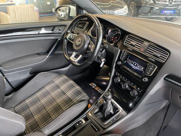 Volkswagen Golf VII Lim. GTD BMT *NAVI*SZHZ*PDC*BI-XENON*