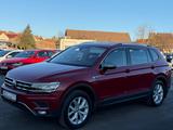 Volkswagen Tiguan Allspace Comfortline 4Motion Offroad - : Offroad