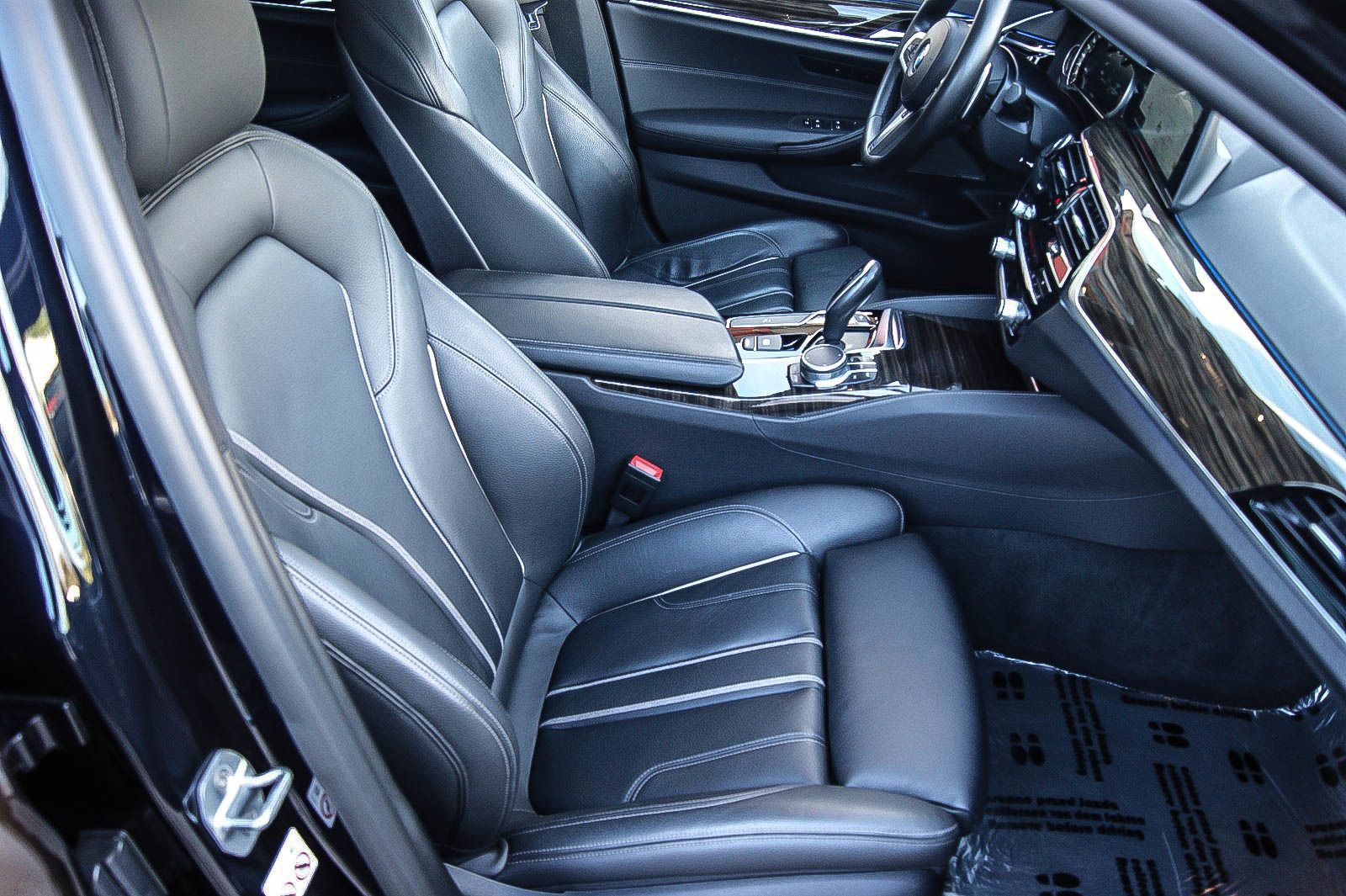 Fahrzeugabbildung BMW M550 xDrive V8 340kW/462PS HEADUP HARMAN&KARDON