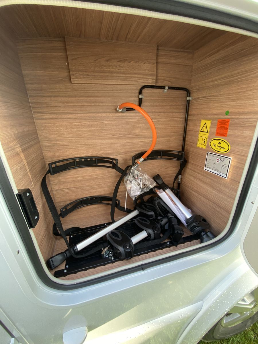 Fahrzeugabbildung Weinsberg CaraCompact Suite MB EDITION PEPPER 640 MEG