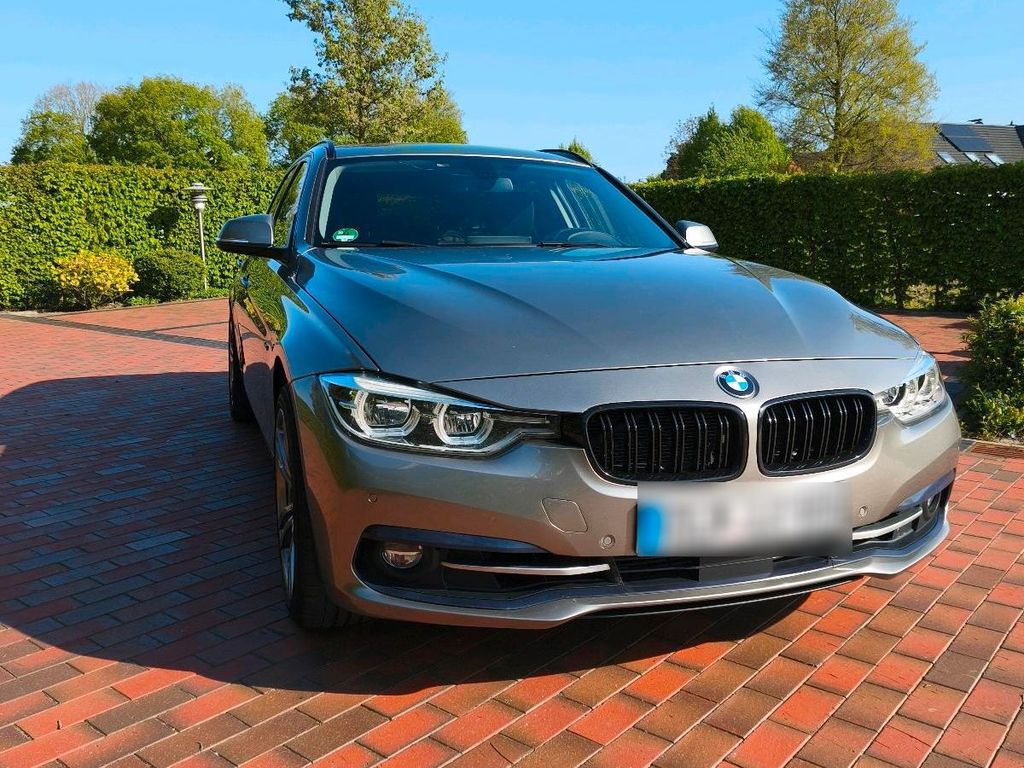 Image of BMW 330